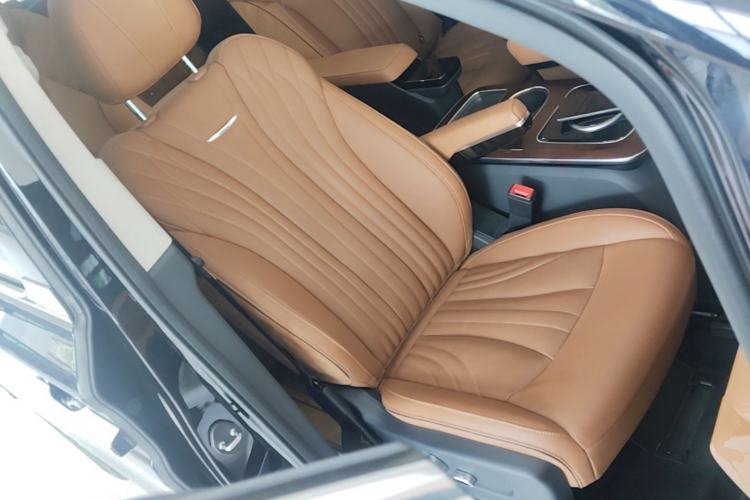 Used Hongqi HQ9 2023 2.0T Smart Connect Flagship Edition Right Front Seat