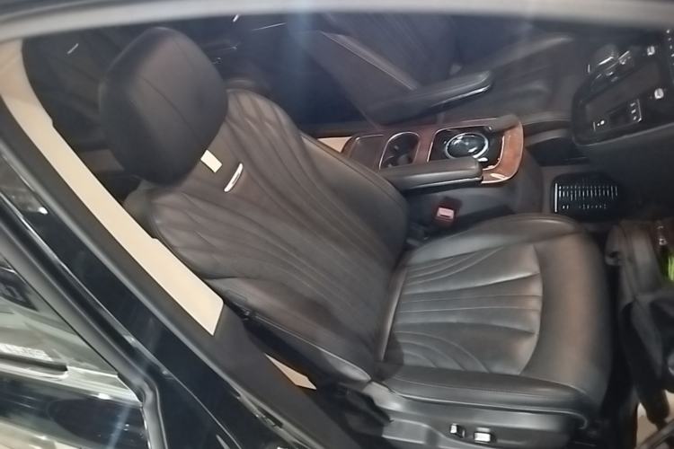 Used Hongqi HQ9 2023 2.0T Smart Connect Flagship Edition Right Front Seat