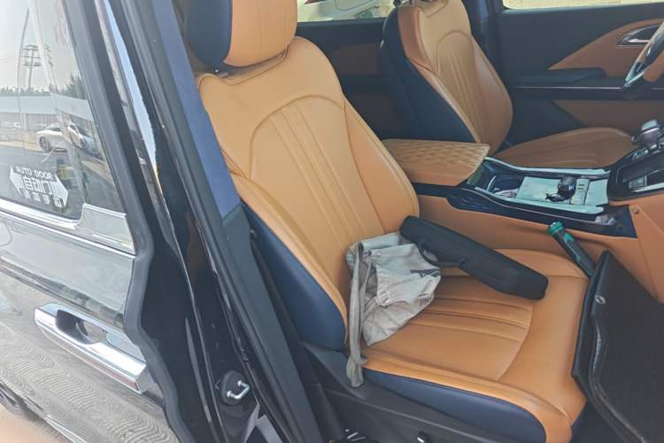 Used Hongqi HQ9 2023 2.0T Smart Connect Flagship Edition Right Front Seat