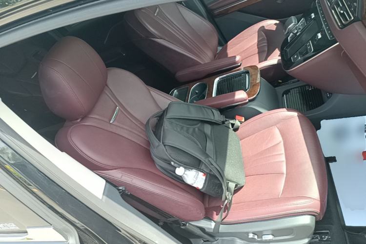 Used Hongqi HQ9 2023 2.0T Smart Connect Flagship Edition Right Front Seat