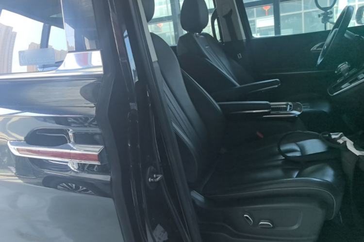 Used Hongqi HQ9 2023 2.0T Smart Connect Flagship Edition Right Front Seat