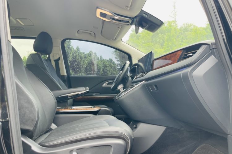 Used Hongqi HQ9 2023 2.0T Smart Connect Flagship Edition Right Front Seat