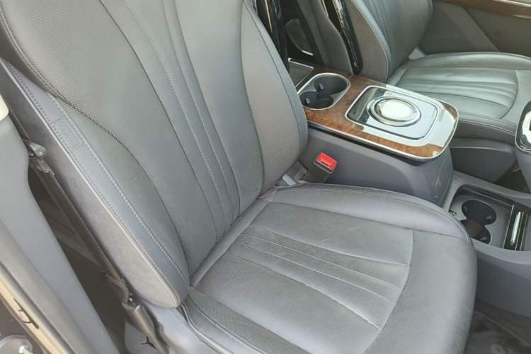 Used Hongqi HQ9 2023 2.0T Smart Connect Flagship Edition Right Front Seat