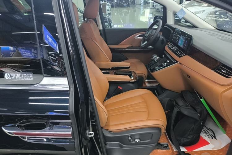 Used Hongqi HQ9 2023 2.0T Smart Connect Flagship Edition Right Front Seat