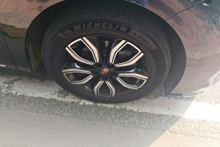 Used Hongqi HQ9 2023 2.0T Smart Connect Flagship Edition Right Front Wheel Hub