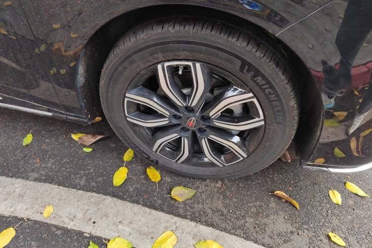 Used Hongqi HQ9 2023 2.0T Smart Connect Flagship Edition Right Front Wheel Hub