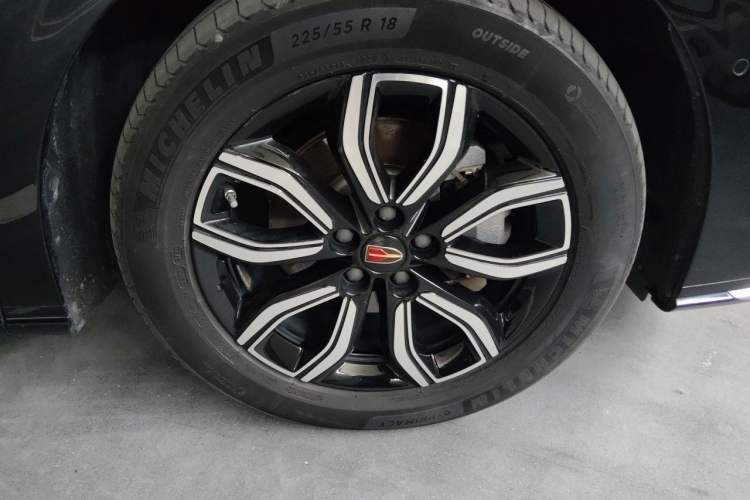 Used Hongqi HQ9 2023 2.0T Smart Connect Flagship Edition Right Front Wheel Hub