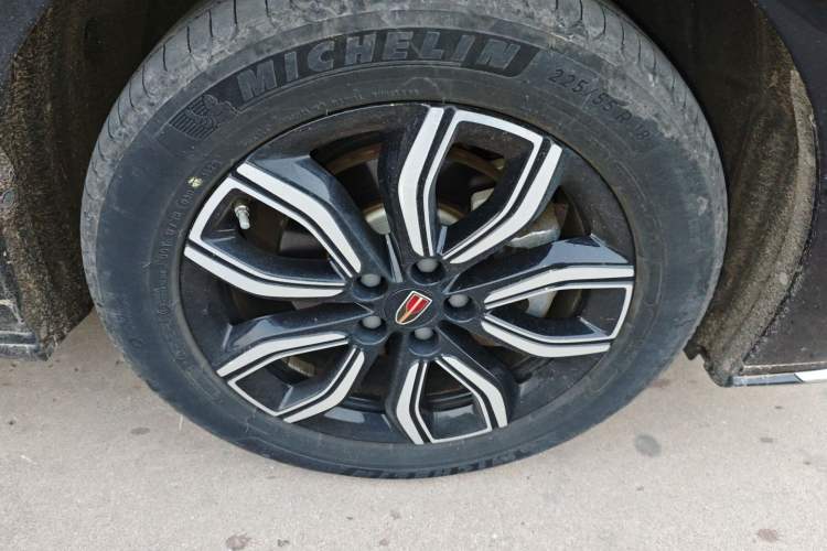 Used Hongqi HQ9 2023 2.0T Smart Connect Flagship Edition Right Front Wheel Hub