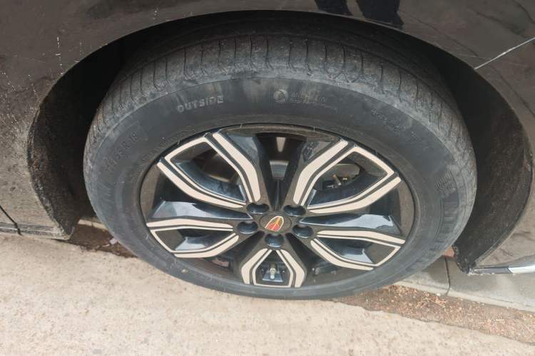 Used Hongqi HQ9 2023 2.0T Smart Connect Flagship Edition Right Front Wheel Hub