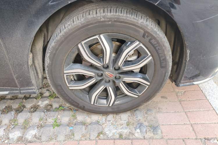Used Hongqi HQ9 2023 2.0T Smart Connect Flagship Edition Right Front Wheel Hub