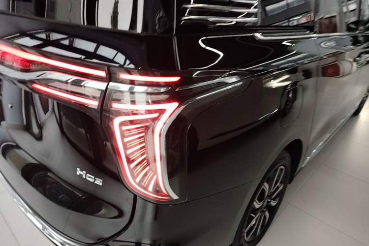Used Hongqi HQ9 2023 2.0T Smart Connect Flagship Edition Right Rear Taillight