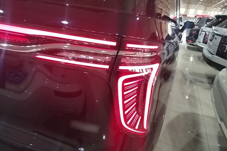 Used Hongqi HQ9 2023 2.0T Smart Connect Flagship Edition Right Rear Taillight