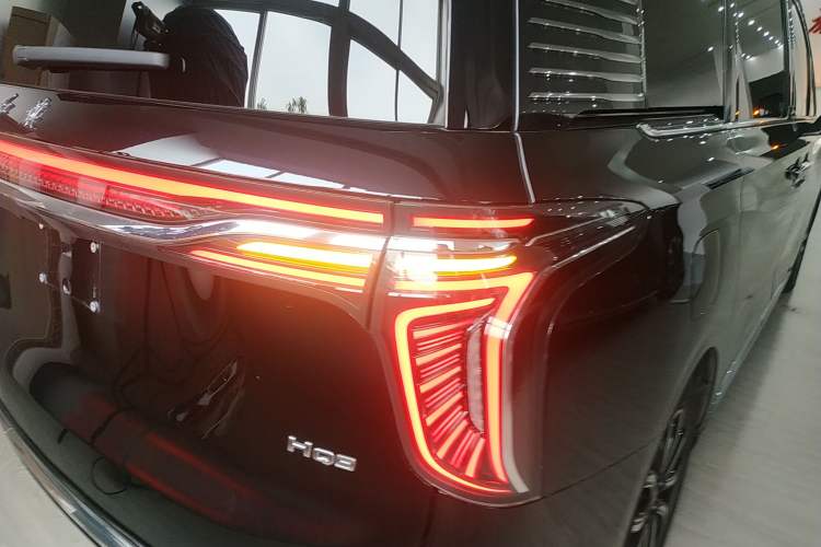 Used Hongqi HQ9 2023 2.0T Smart Connect Flagship Edition Right Rear Taillight