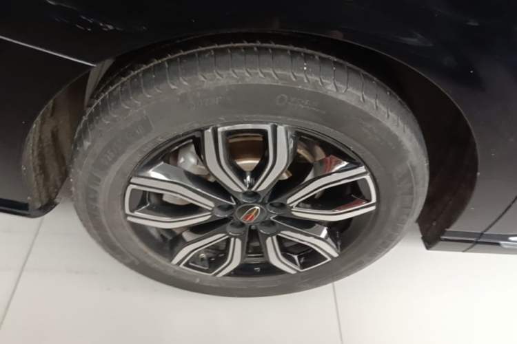 Used Hongqi HQ9 2023 2.0T Smart Connect Flagship Edition Right Rear Wheel Hub