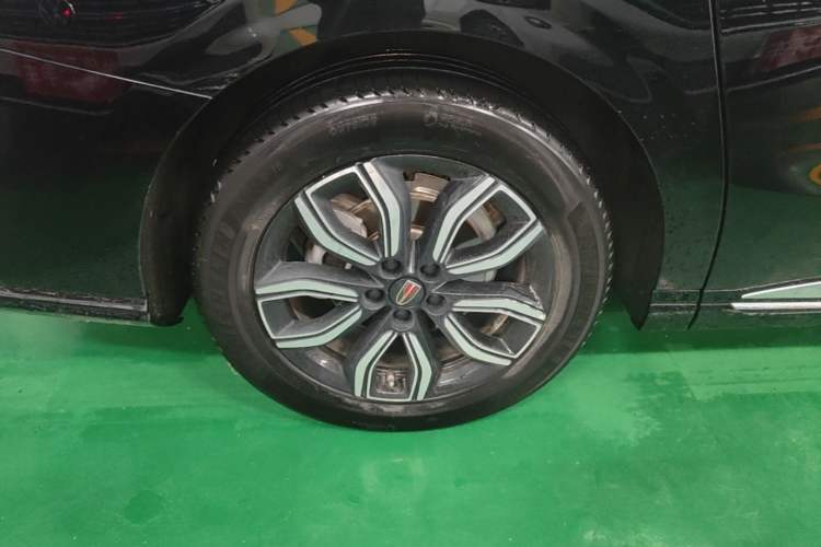 Used Hongqi HQ9 2023 2.0T Smart Connect Flagship Edition Right Rear Wheel Hub