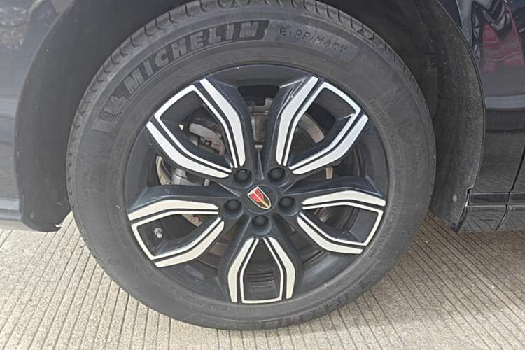 Used Hongqi HQ9 2023 2.0T Smart Connect Flagship Edition Right Rear Wheel Hub
