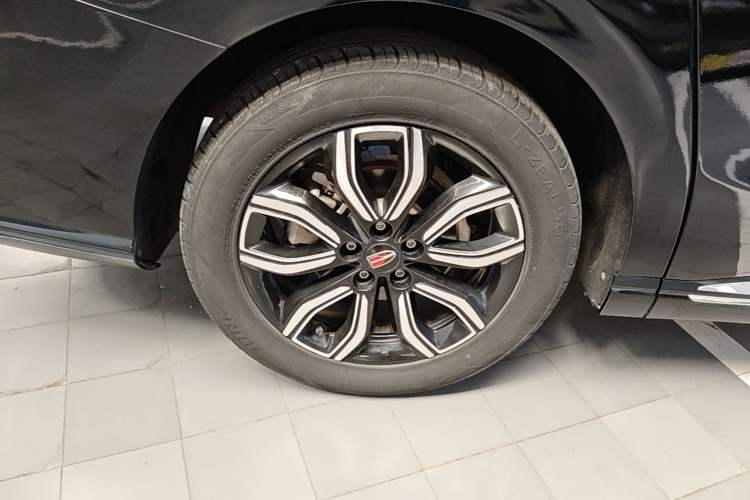 Used Hongqi HQ9 2023 2.0T Smart Connect Flagship Edition Right Rear Wheel Hub