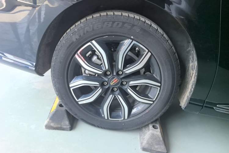 Used Hongqi HQ9 2023 2.0T Smart Connect Flagship Edition Right Rear Wheel Hub