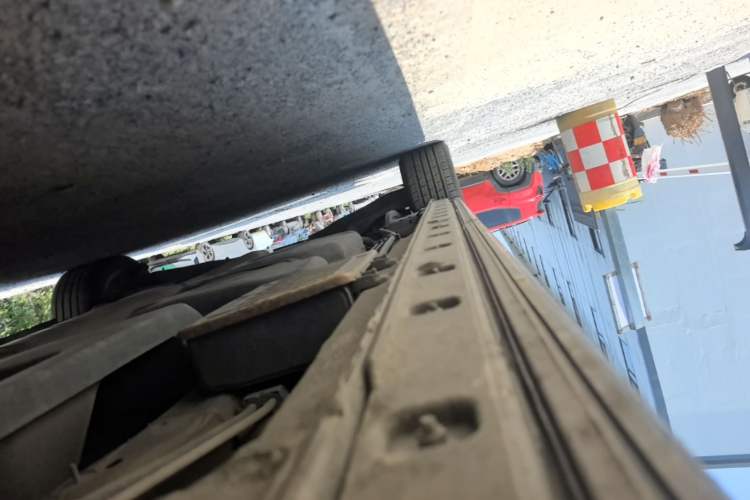 Used Hongqi HQ9 2023 2.0T Smart Connect Flagship Edition Right Side Sill