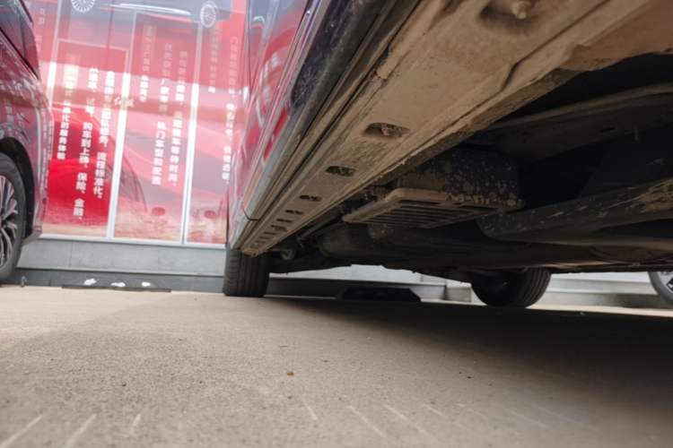 Used Hongqi HQ9 2023 2.0T Smart Connect Flagship Edition Right Side Sill