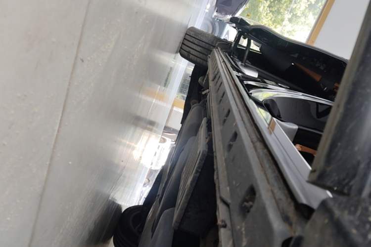 Used Hongqi HQ9 2023 2.0T Smart Connect Flagship Edition Right Side Sill