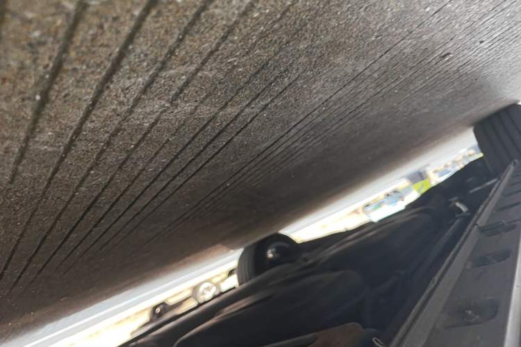 Used Hongqi HQ9 2023 2.0T Smart Connect Flagship Edition Right Side Sill
