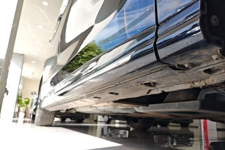 Used Hongqi HQ9 2023 2.0T Smart Connect Flagship Edition Right Side Sill