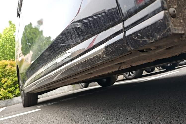 Used Hongqi HQ9 2023 2.0T Smart Connect Flagship Edition Right Side Sill