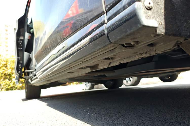 Used Hongqi HQ9 2023 2.0T Smart Connect Flagship Edition Right Side Sill