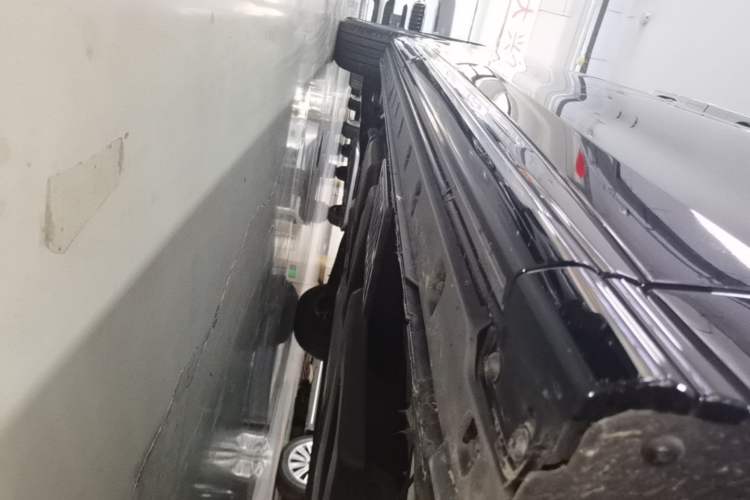 Used Hongqi HQ9 2023 2.0T Smart Connect Flagship Edition Right Side Sill