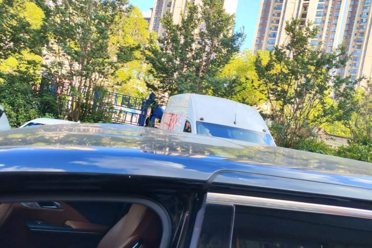 Used Hongqi HQ9 2023 2.0T Smart Connect Flagship Edition Roof