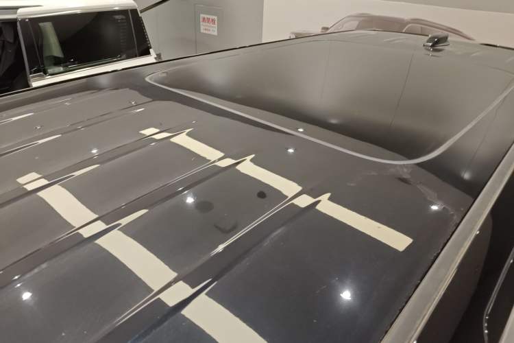 Used Hongqi HQ9 2023 2.0T Smart Connect Flagship Edition Roof