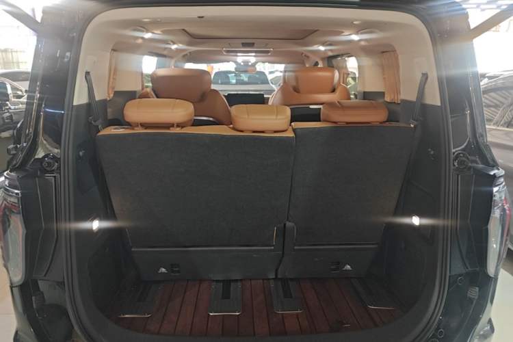 Used Hongqi HQ9 2023 2.0T Smart Connect Flagship Edition Trunk