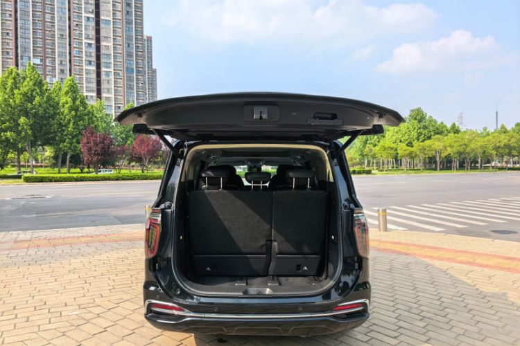 Used Hongqi HQ9 2023 2.0T Smart Connect Flagship Edition Trunk