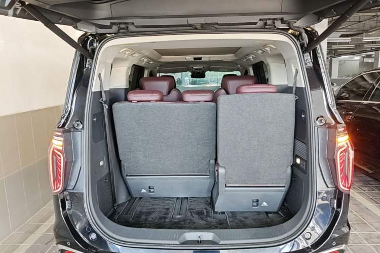 Used Hongqi HQ9 2023 2.0T Smart Connect Flagship Edition Trunk