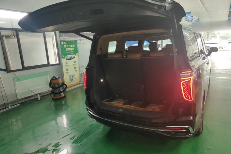 Used Hongqi HQ9 2023 2.0T Smart Connect Flagship Edition Trunk