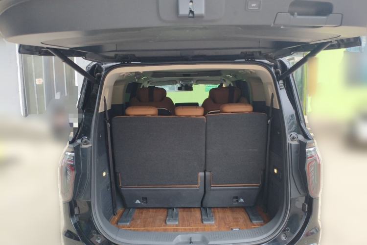 Used Hongqi HQ9 2023 2.0T Smart Connect Flagship Edition Trunk