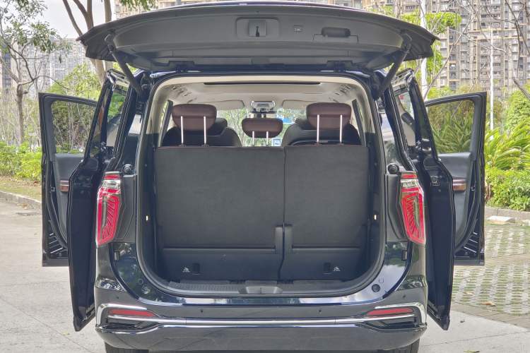 Used Hongqi HQ9 2023 2.0T Smart Connect Flagship Edition Trunk