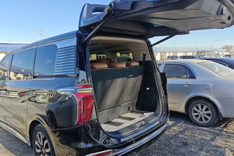 Used Hongqi HQ9 2023 2.0T Smart Connect Flagship Edition Trunk