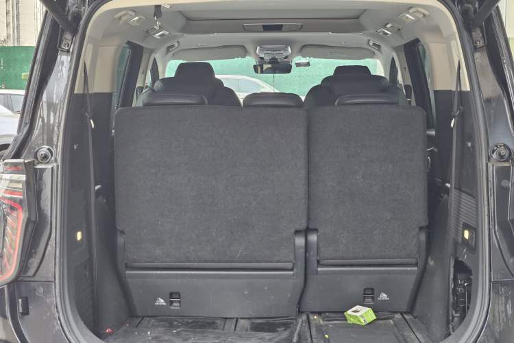 Used Hongqi HQ9 2023 2.0T Smart Connect Flagship Edition Trunk