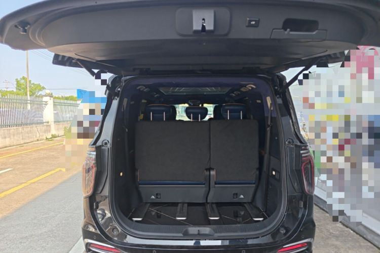 Used Hongqi HQ9 2023 2.0T Smart Connect Flagship Edition Trunk