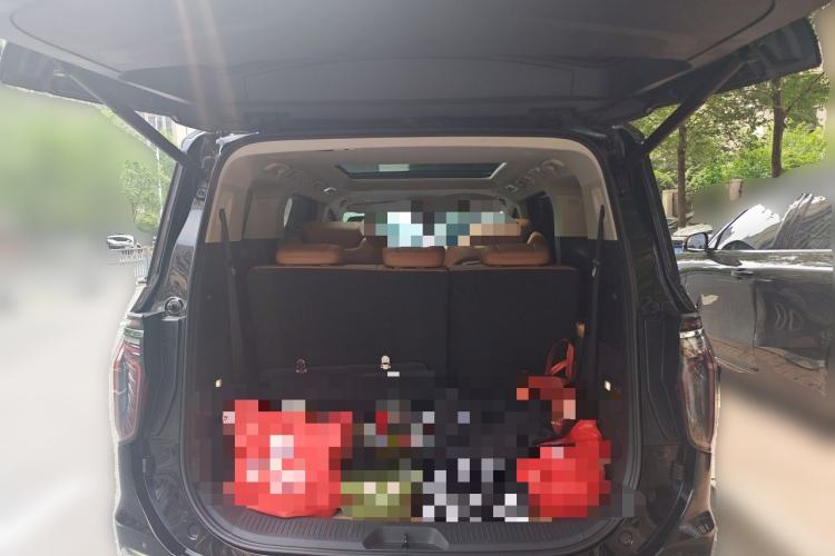 Used Hongqi HQ9 2023 2.0T Smart Connect Flagship Edition Trunk