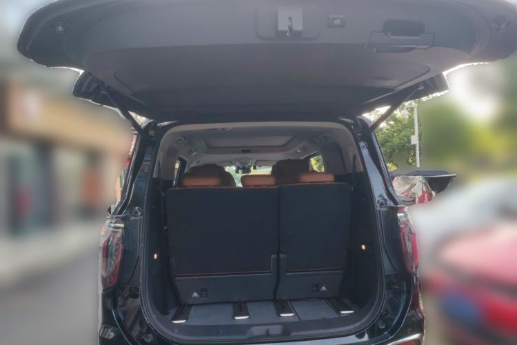 Used Hongqi HQ9 2023 2.0T Smart Connect Flagship Edition Trunk