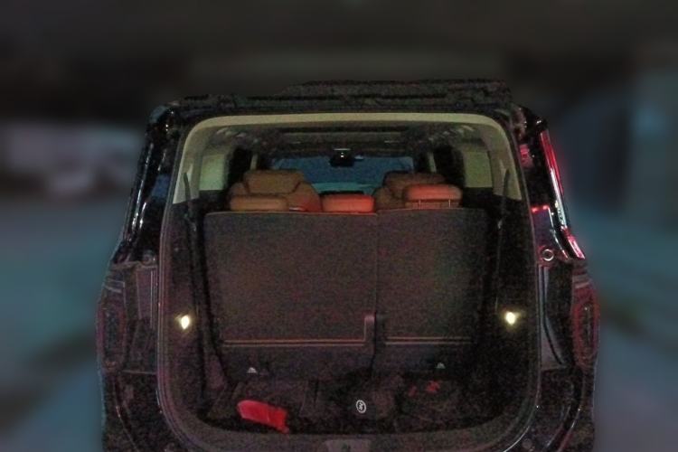 Used Hongqi HQ9 2023 2.0T Smart Connect Flagship Edition Trunk