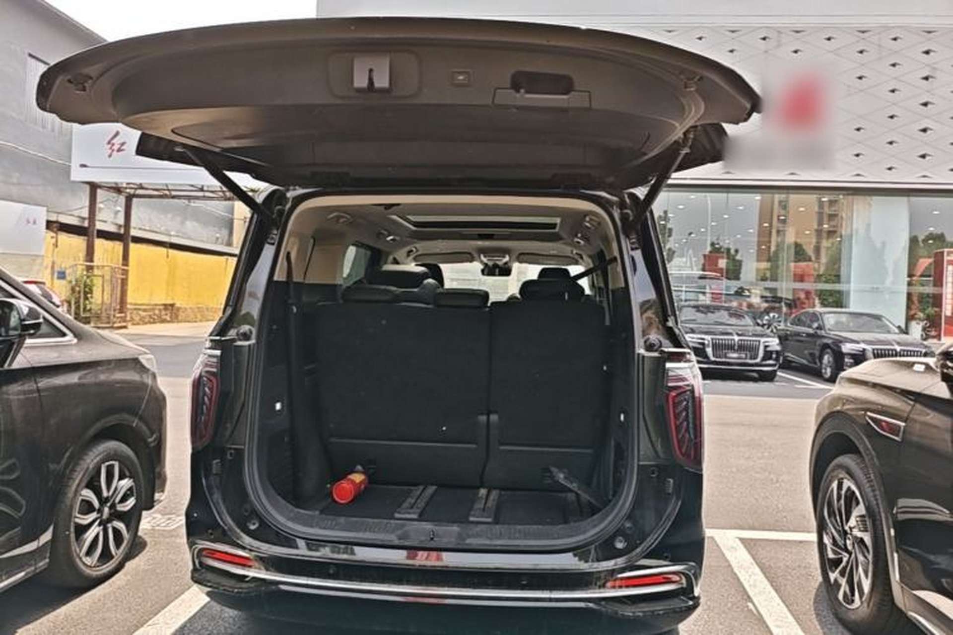 Used Hongqi HQ9 2023 2.0T Smart Connect Flagship Edition Trunk