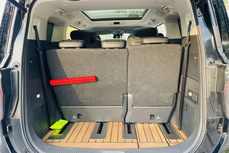 Used Hongqi HQ9 2023 2.0T Smart Connect Flagship Edition Trunk