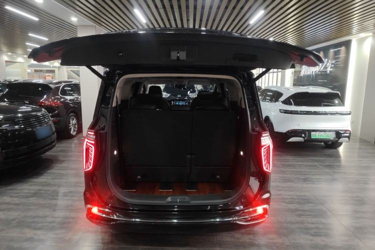 Used Hongqi HQ9 2023 2.0T Smart Connect Flagship Edition Trunk