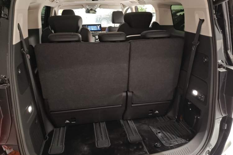 Used Hongqi HQ9 2023 2.0T Smart Connect Flagship Edition Trunk