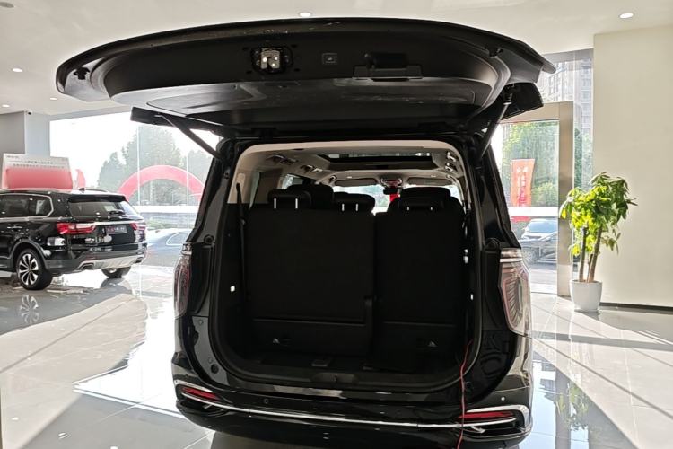Used Hongqi HQ9 2023 2.0T Smart Connect Flagship Edition Trunk