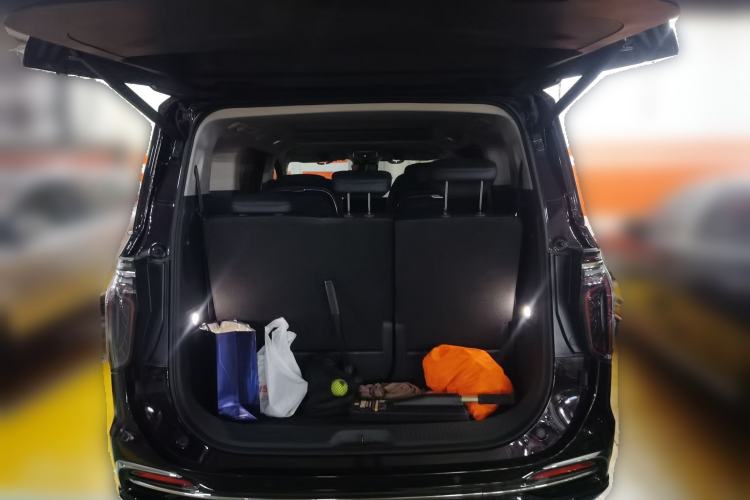 Used Hongqi HQ9 2023 2.0T Smart Connect Flagship Edition Trunk